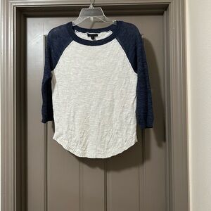 J. Crew Blue and White “baseball” Top Sweater Hemp blend size Small